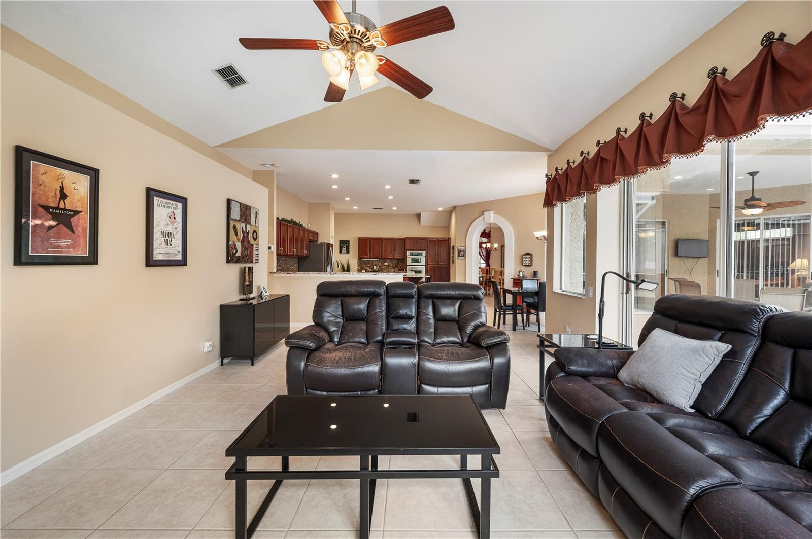 VAN DYKE ESTATES - Residential