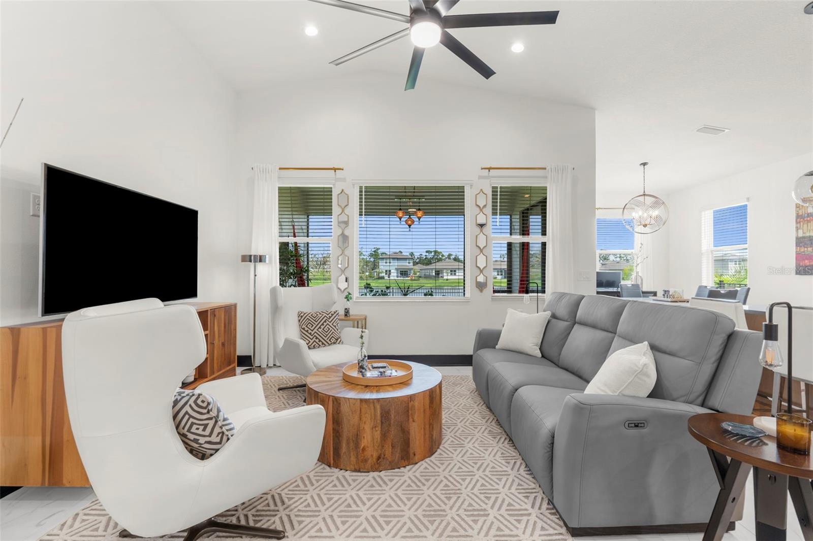 ISLES AT BAYVIEW PH III - Residential Lease