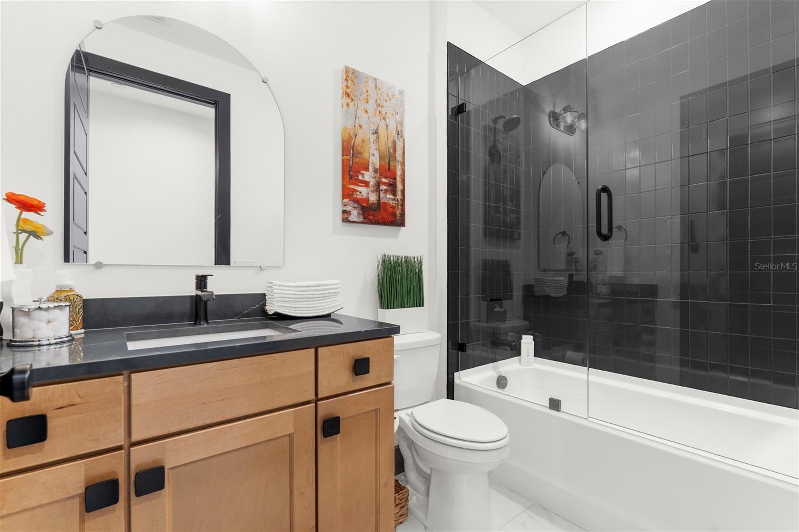 ISLES AT BAYVIEW PH III - Residential Lease