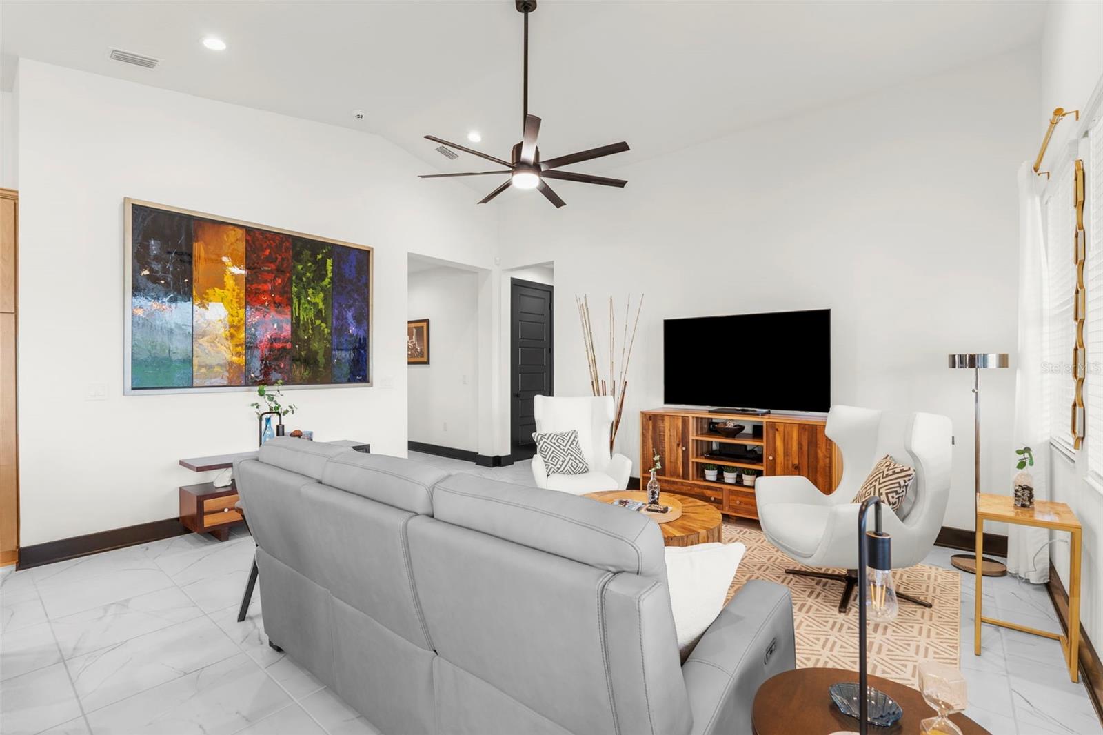 ISLES AT BAYVIEW PH III - Residential Lease