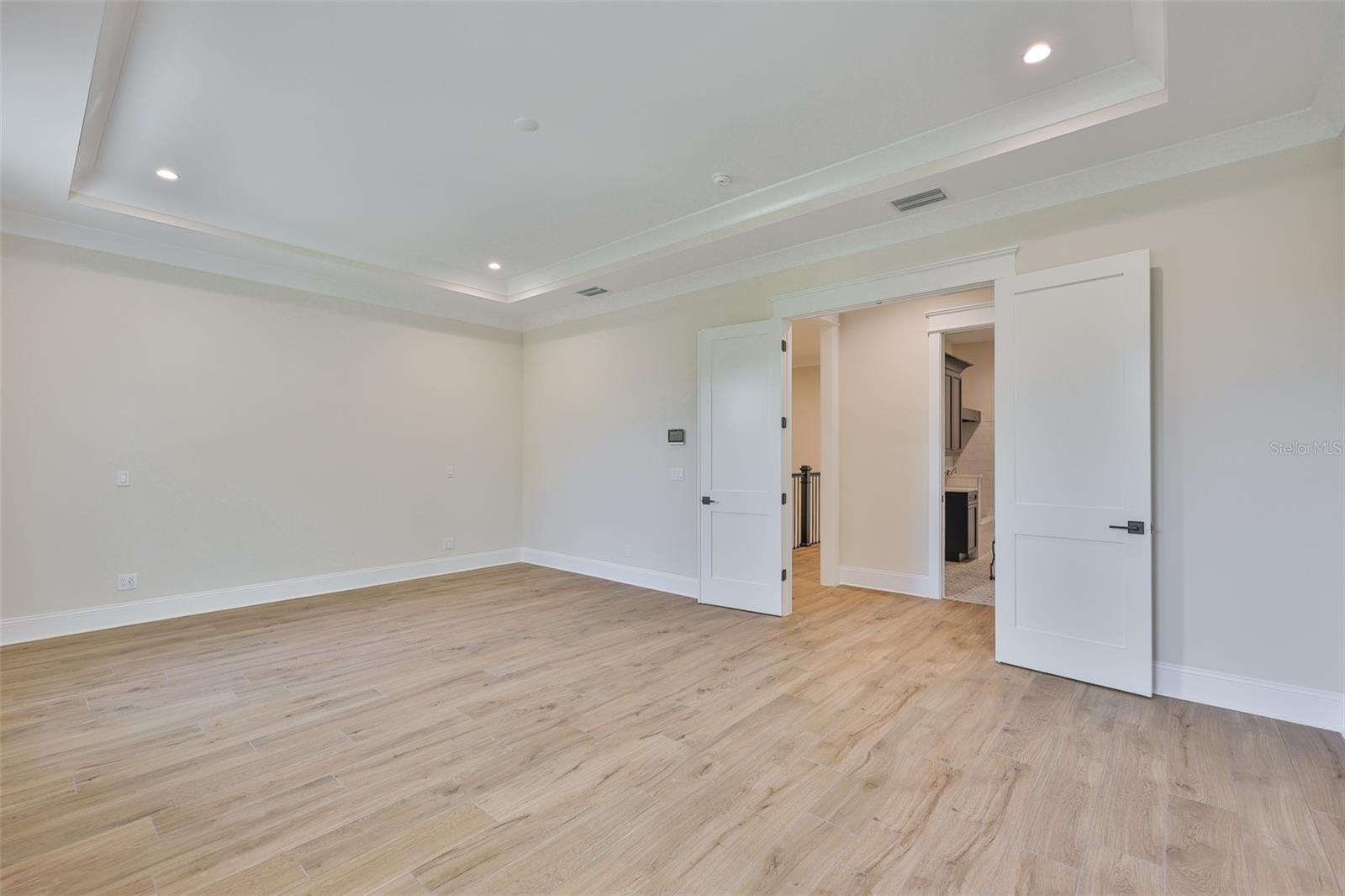 MARYLAND MANOR 2ND UNIT - Residential