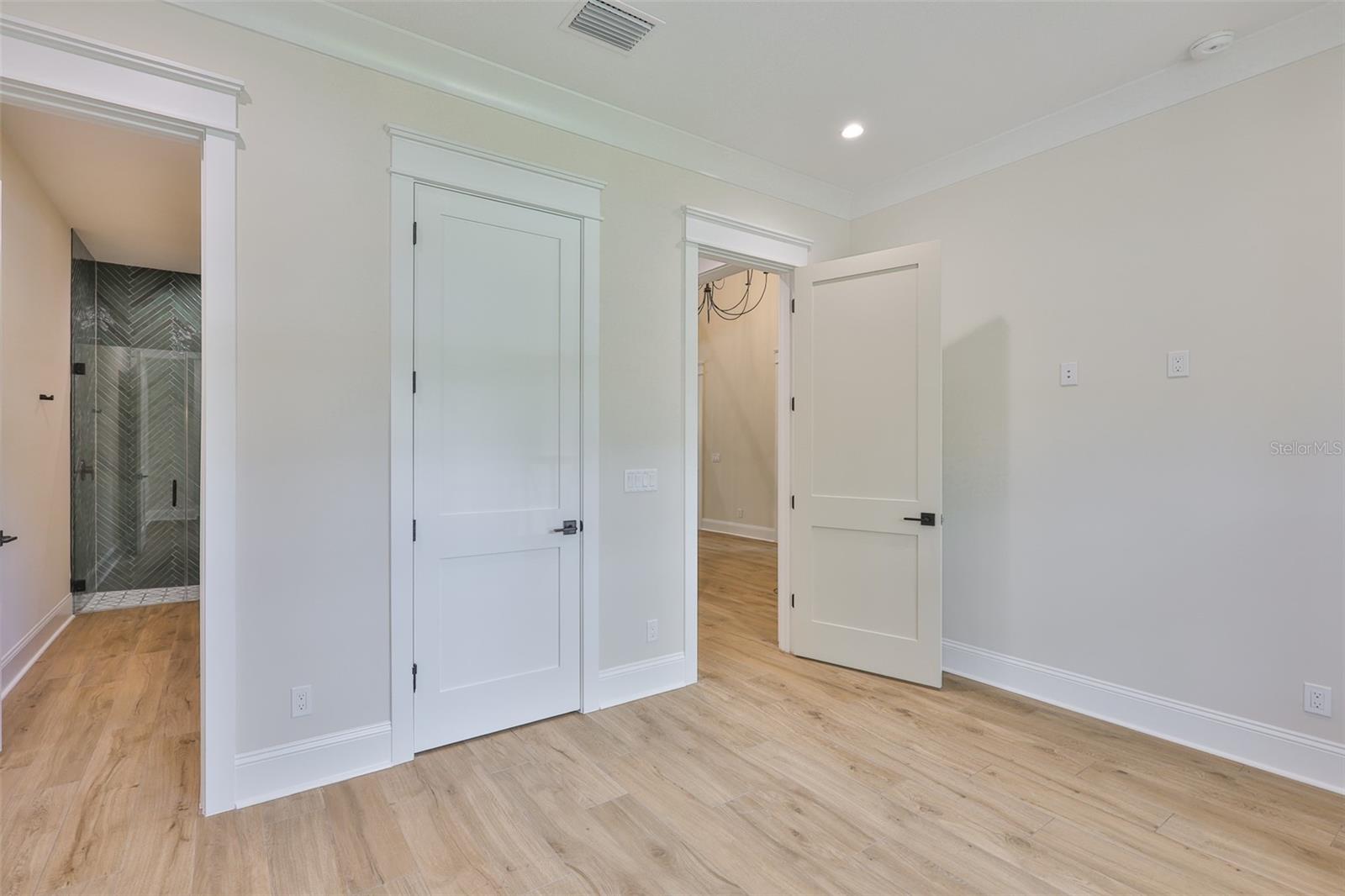 MARYLAND MANOR 2ND UNIT - Residential