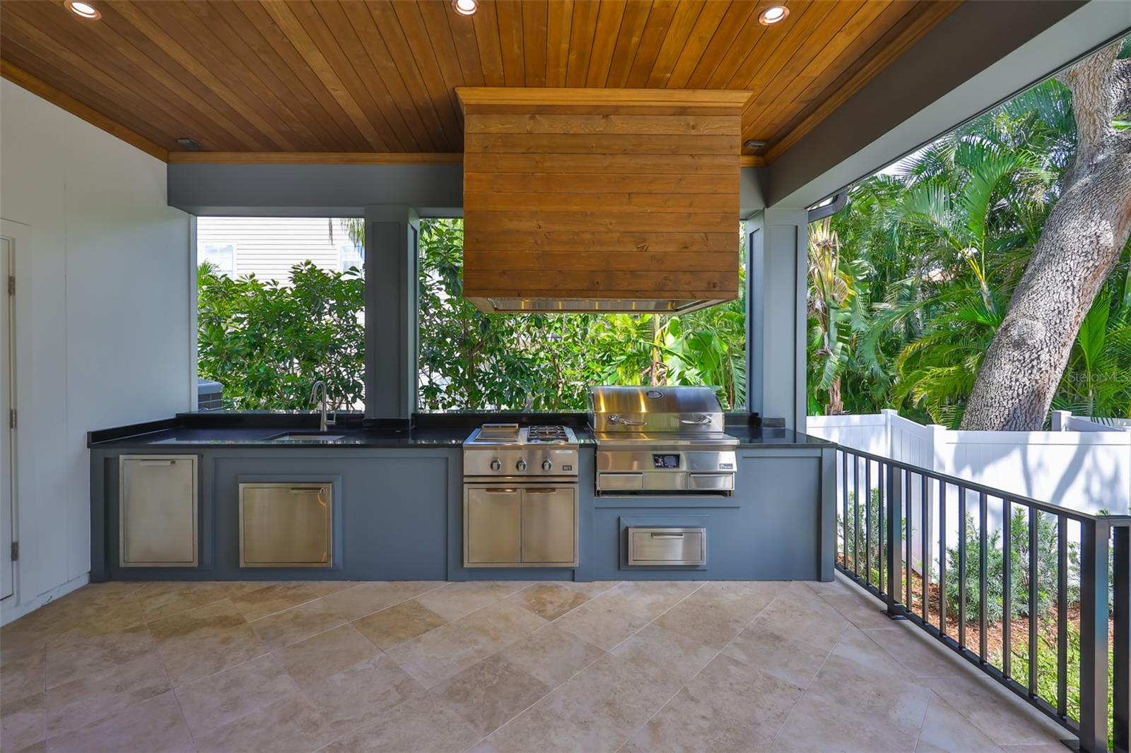 MARYLAND MANOR 2ND UNIT - Residential