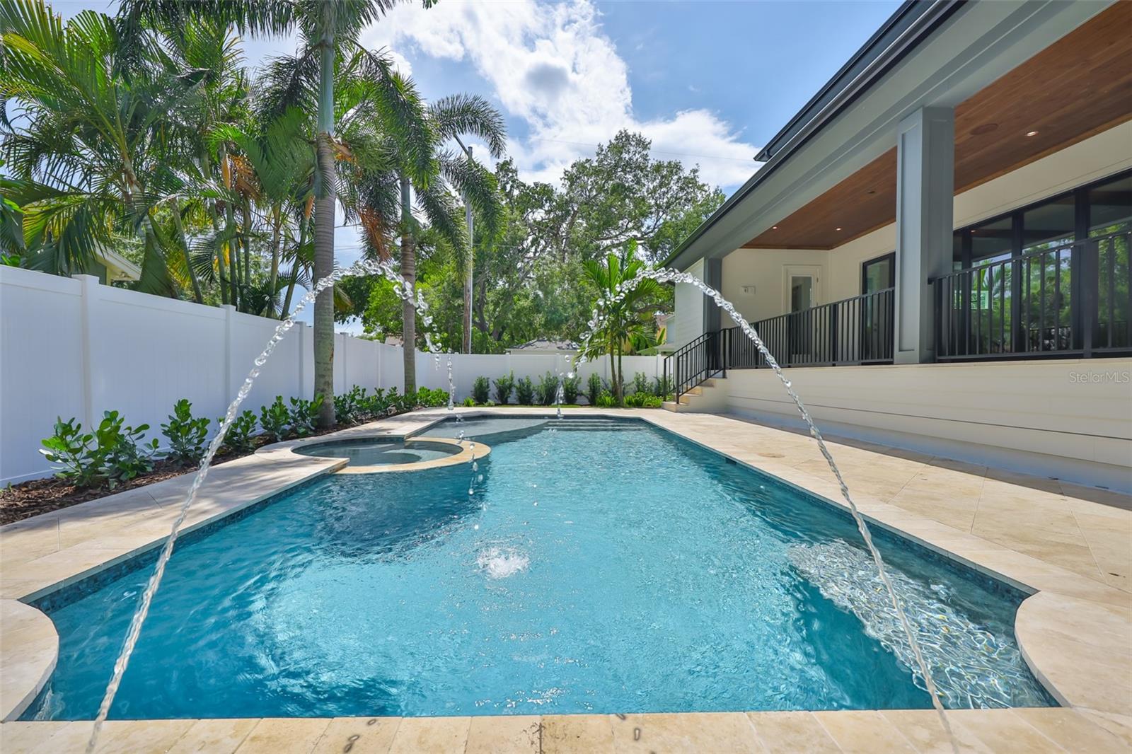 MARYLAND MANOR 2ND UNIT - Residential