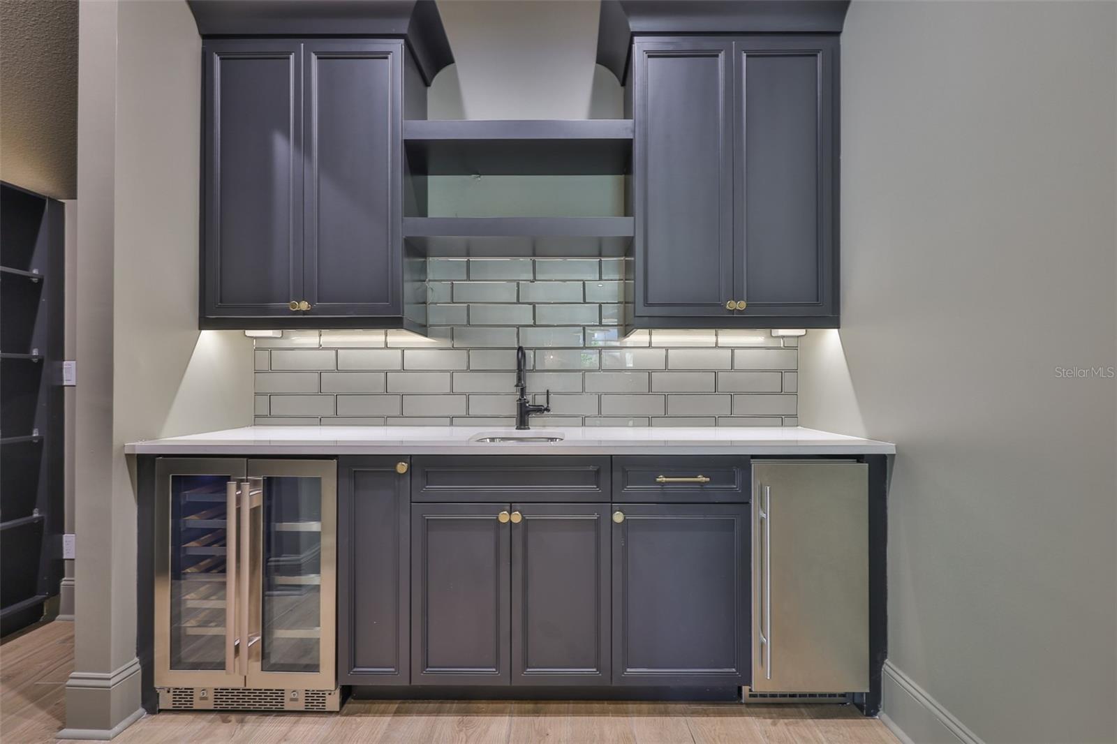 MARYLAND MANOR 2ND UNIT - Residential