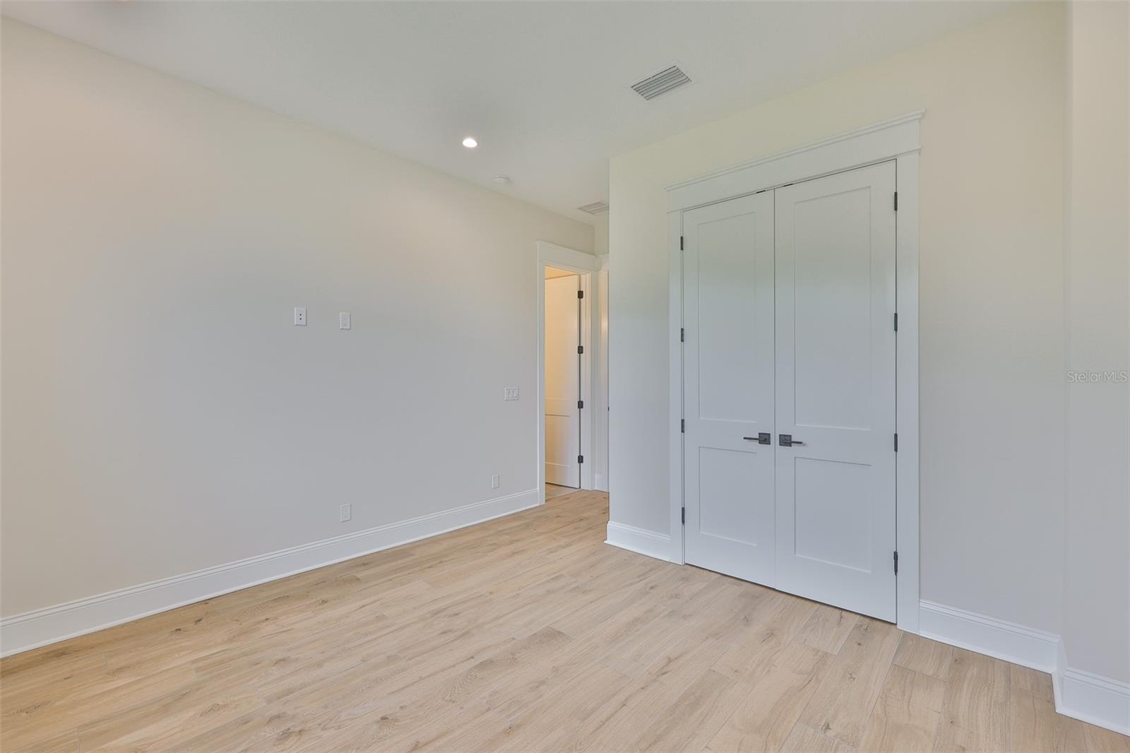 MARYLAND MANOR 2ND UNIT - Residential