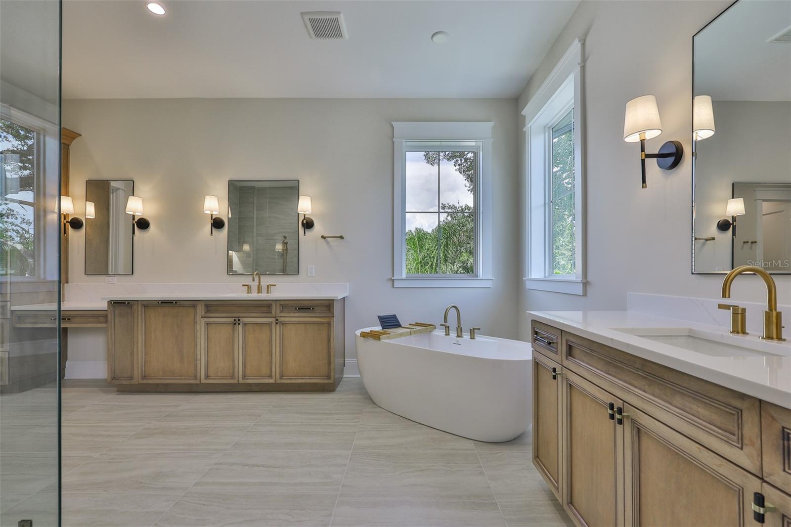 MARYLAND MANOR 2ND UNIT - Residential