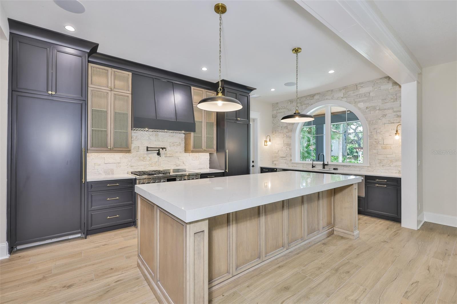 MARYLAND MANOR 2ND UNIT - Residential