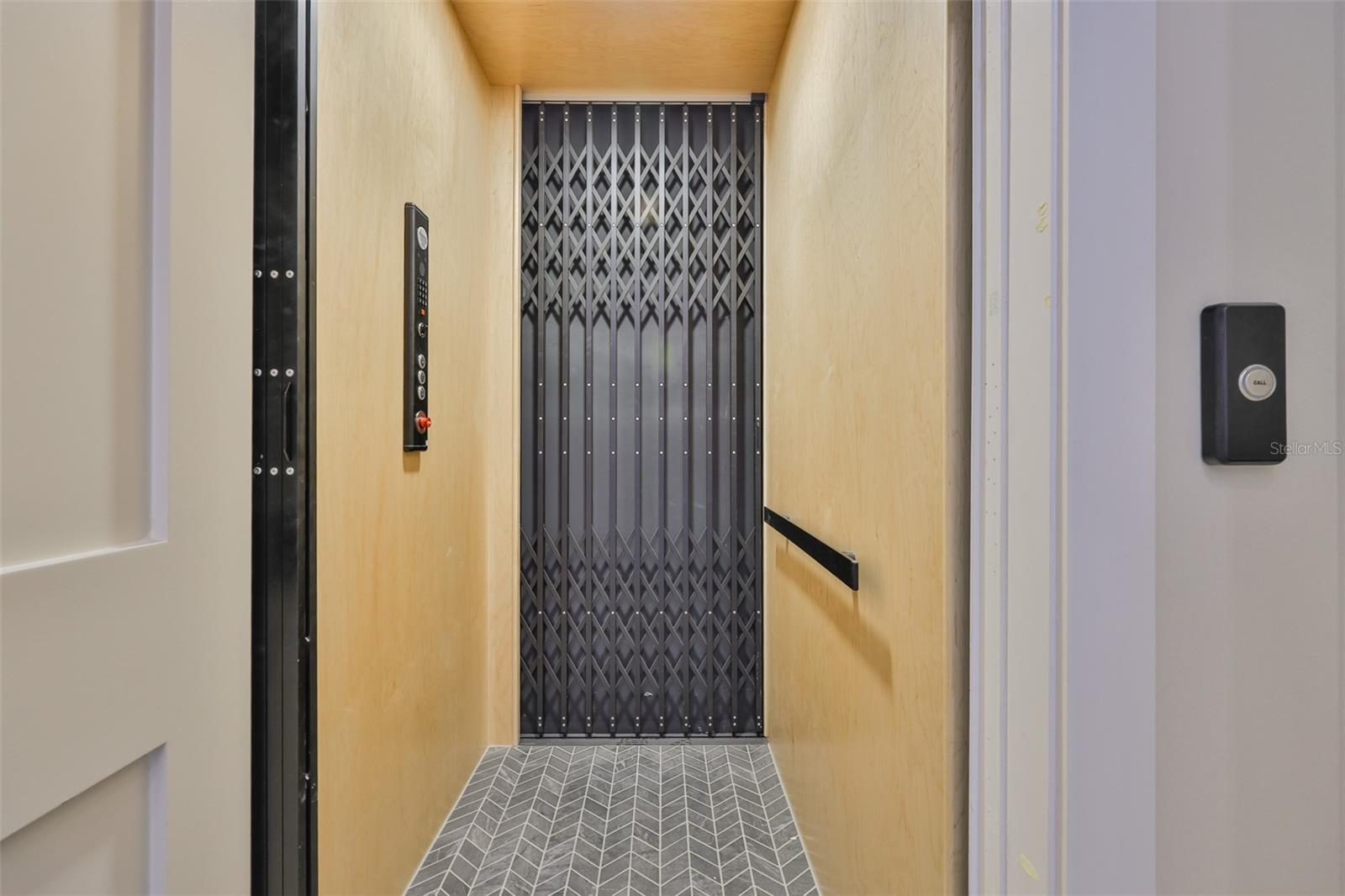 MARYLAND MANOR 2ND UNIT - Residential