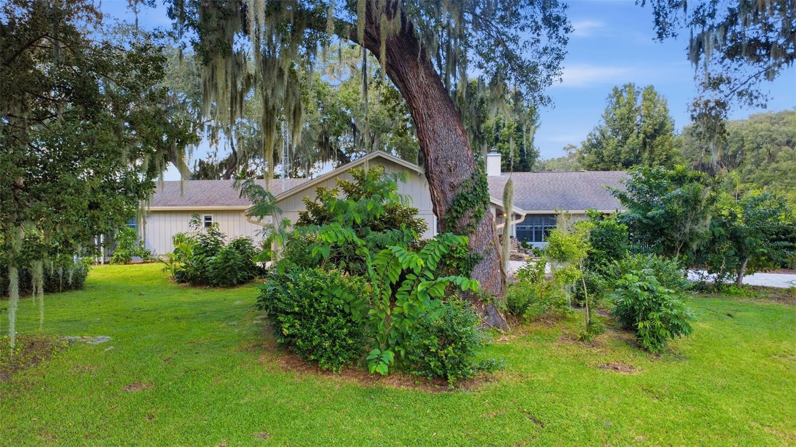 41520 CHARM LAKE DRIVE