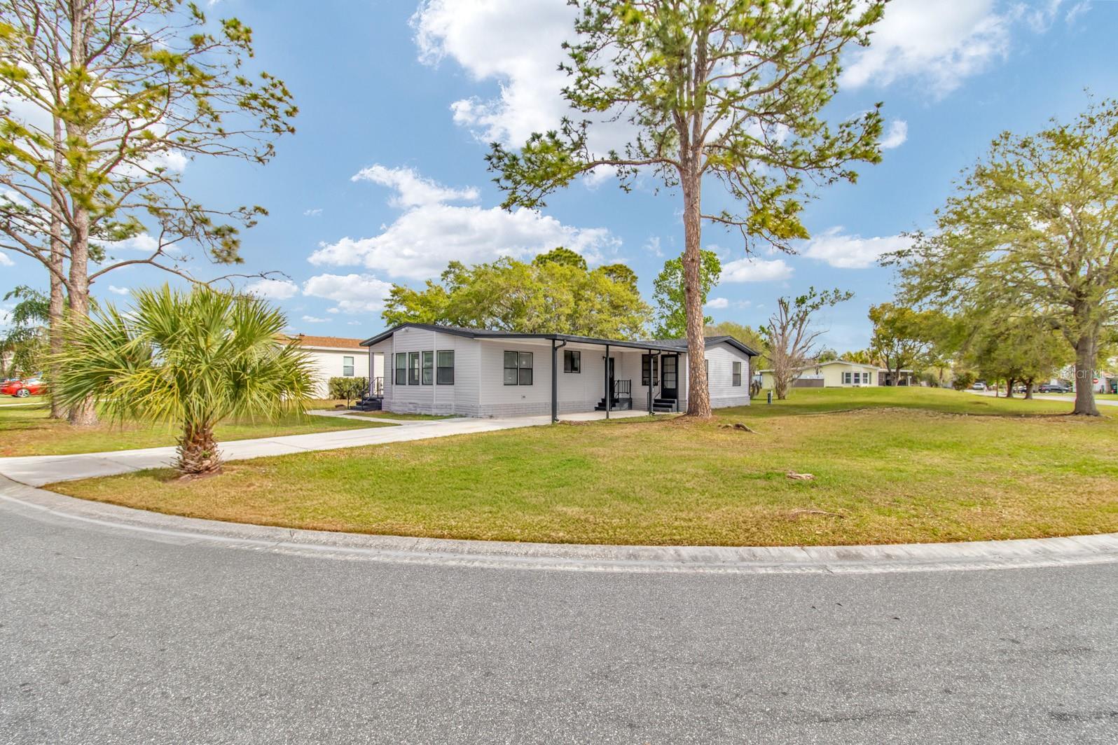 BROADMOOR - Residential