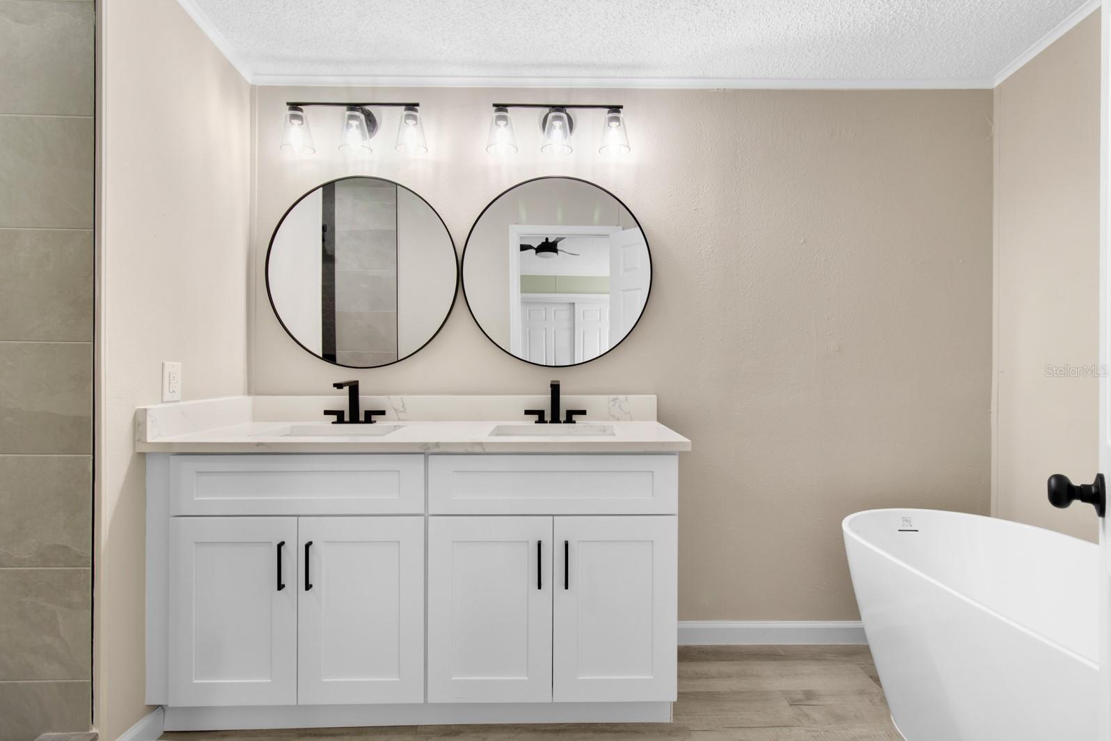 BROADMOOR - Residential