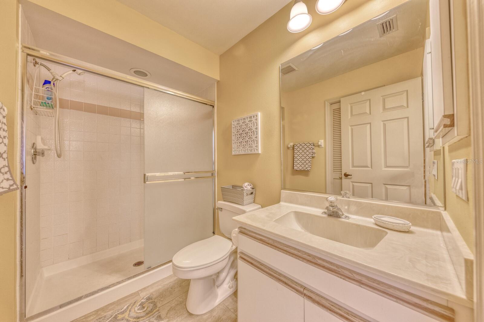 SHEFFIELD GREENE - Residential Lease