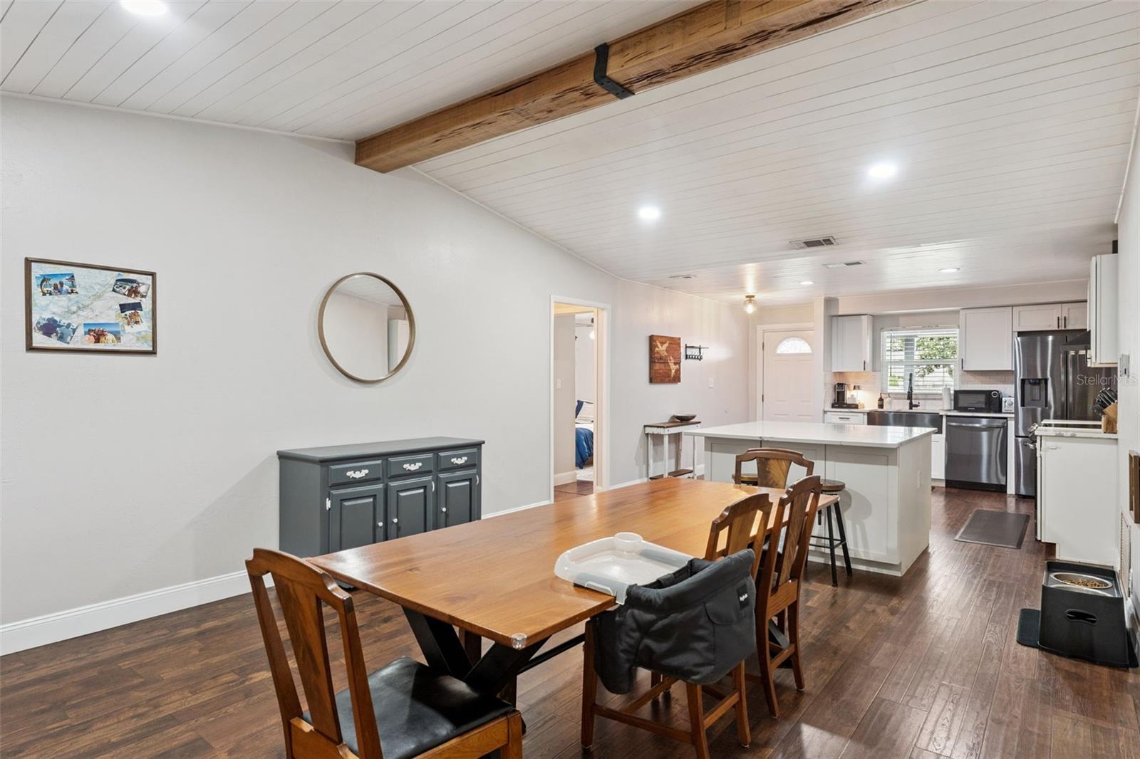 1404 BEVERLY LANE