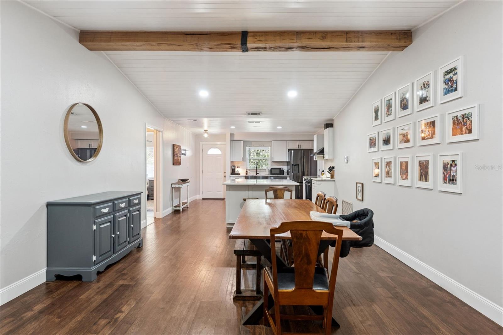 1404 BEVERLY LANE