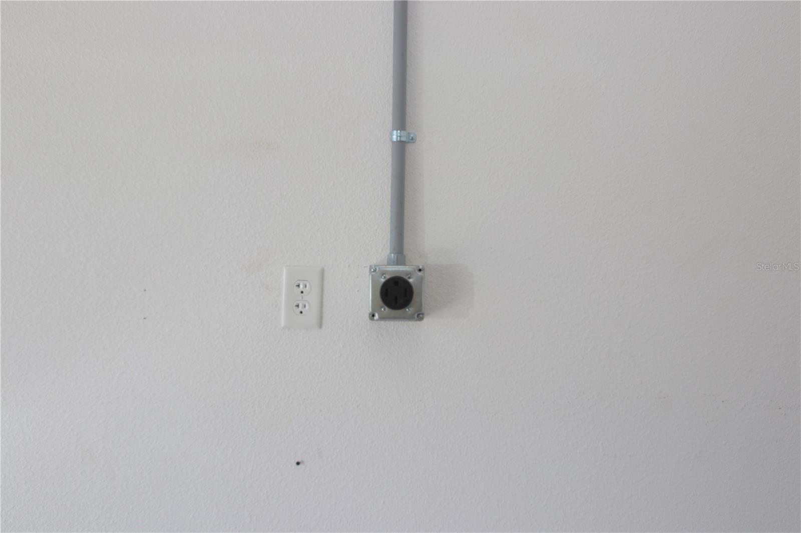 LAKE FLORENCE PRESERVE - Residential