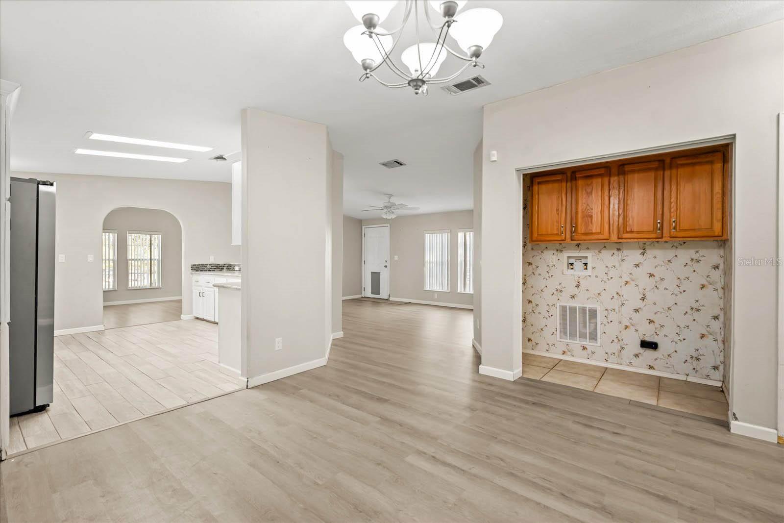 WALK IN WATER LAKE ESTATES PH 05 - Residential