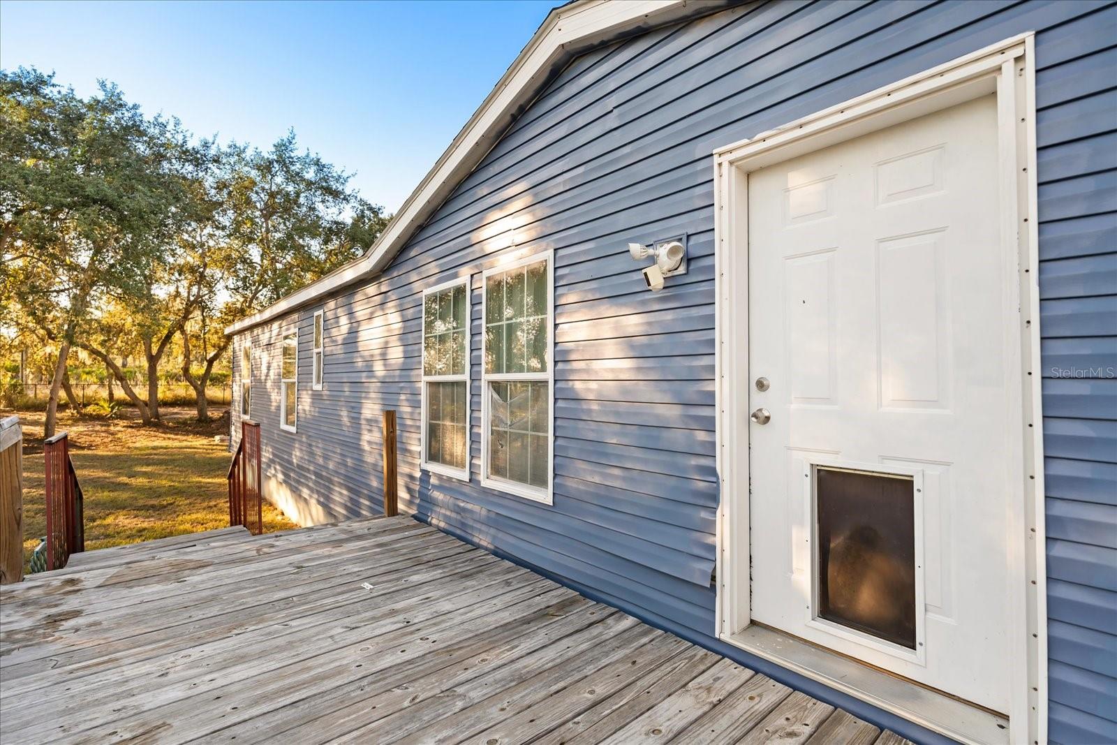 WALK IN WATER LAKE ESTATES PH 05 - Residential