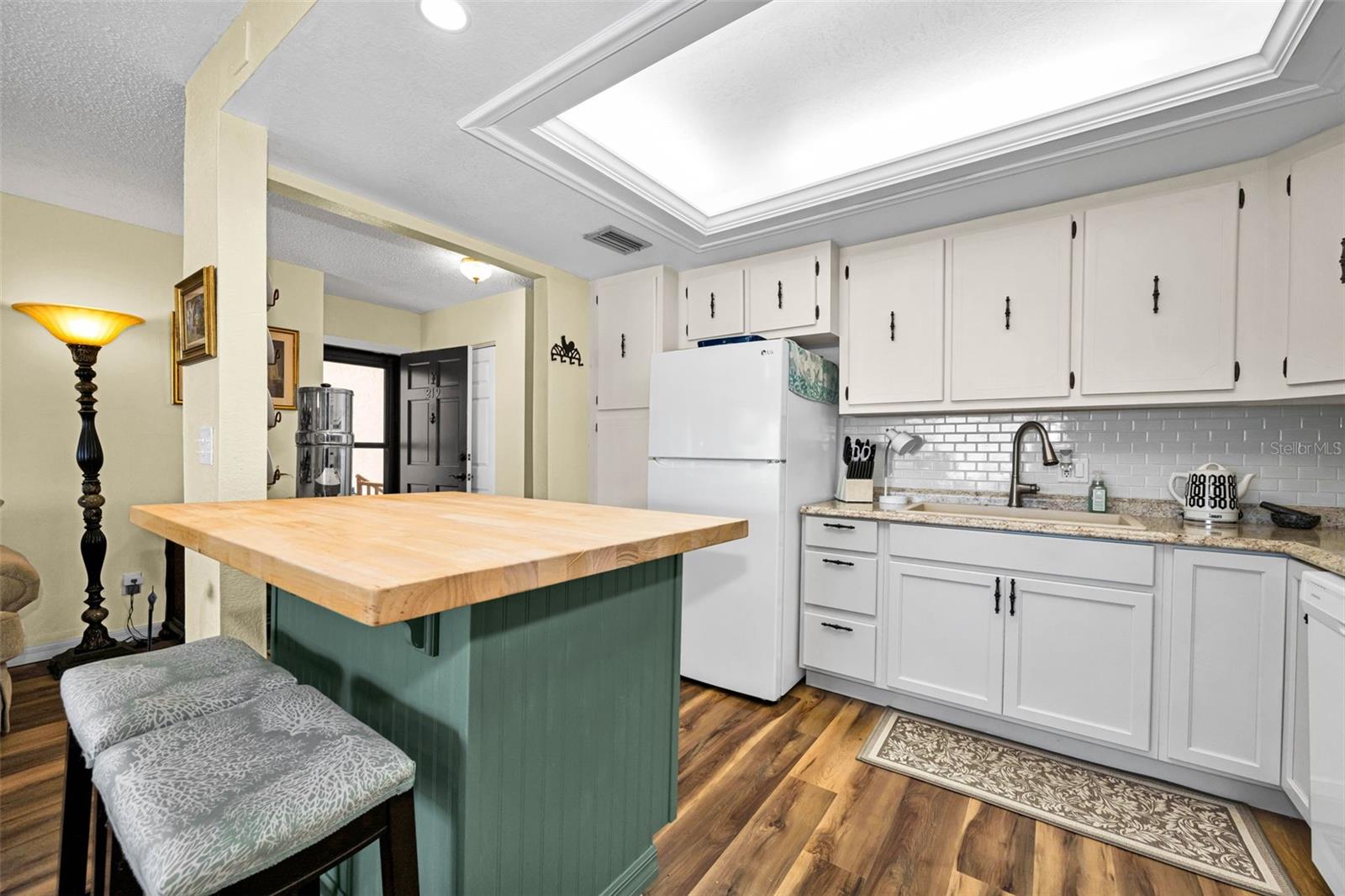 GARDENS THE CONDO - Residential