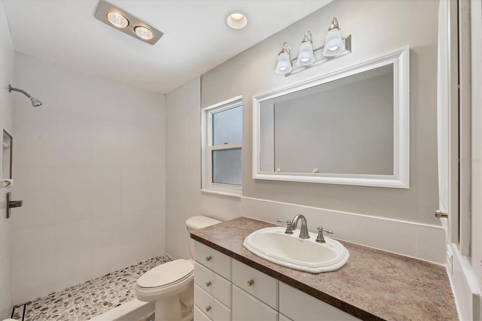 SOUTH VENICE - Residential