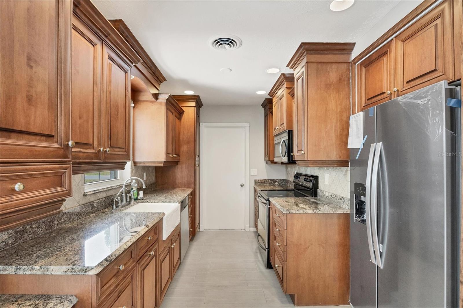 SOUTH VENICE - Residential