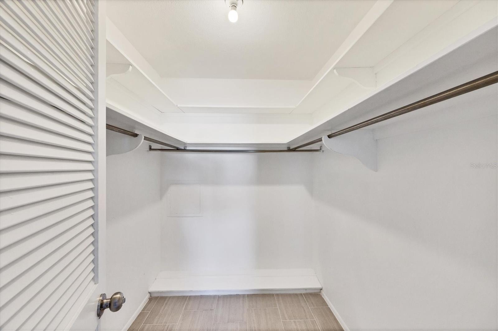 SOUTH VENICE - Residential