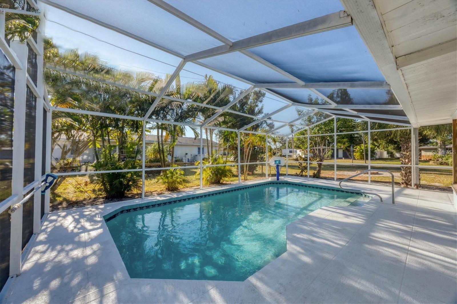 SOUTH VENICE - Residential