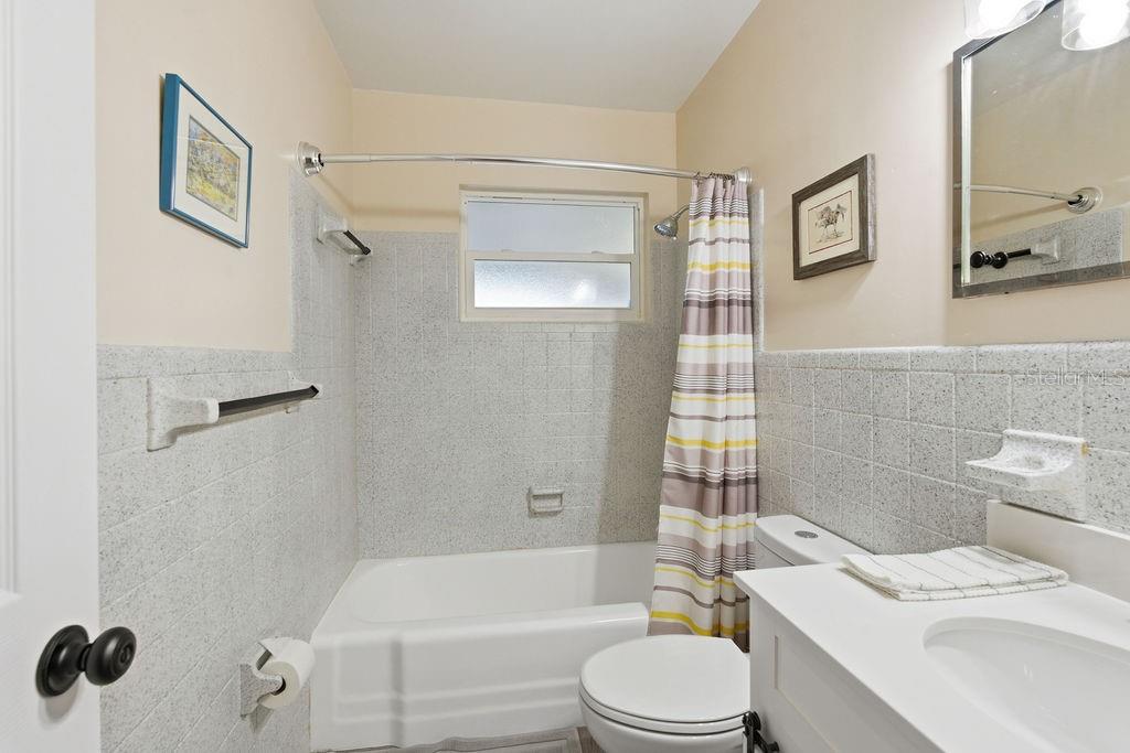 RAINBOW LAKES ESTATE - Residential