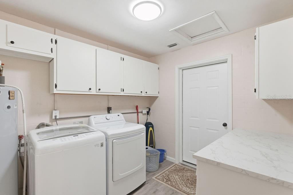 RAINBOW LAKES ESTATE - Residential