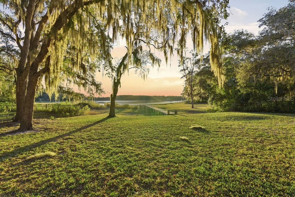RAINBOW LAKES ESTATE - Residential