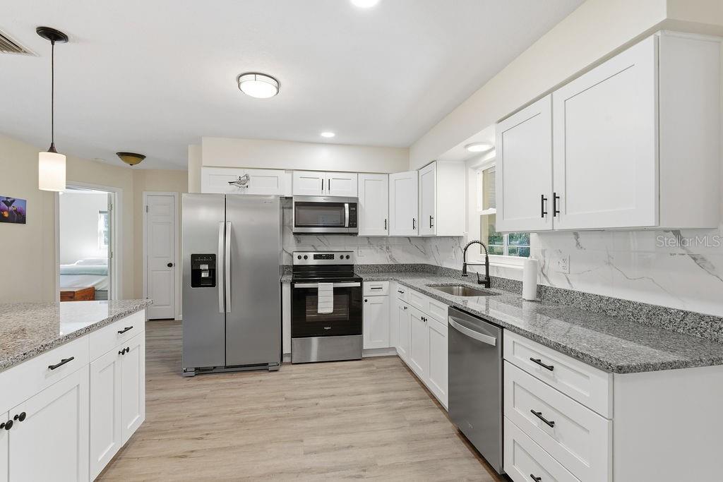 RAINBOW LAKES ESTATE - Residential