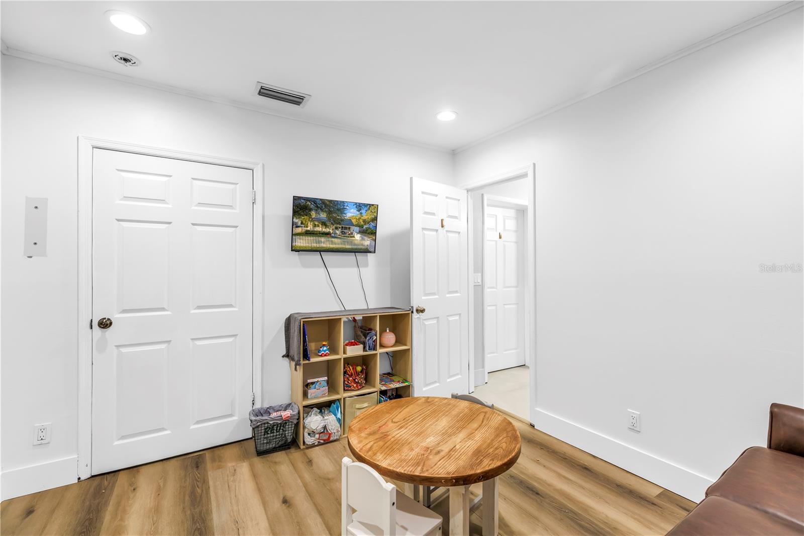 MARYLAND MANOR REV - Residential