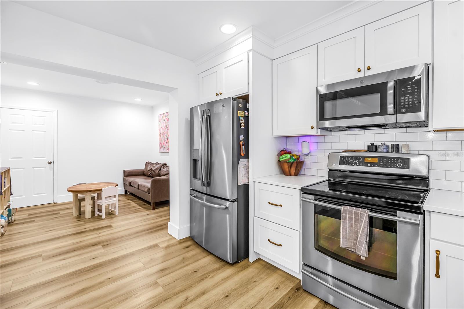 MARYLAND MANOR REV - Residential