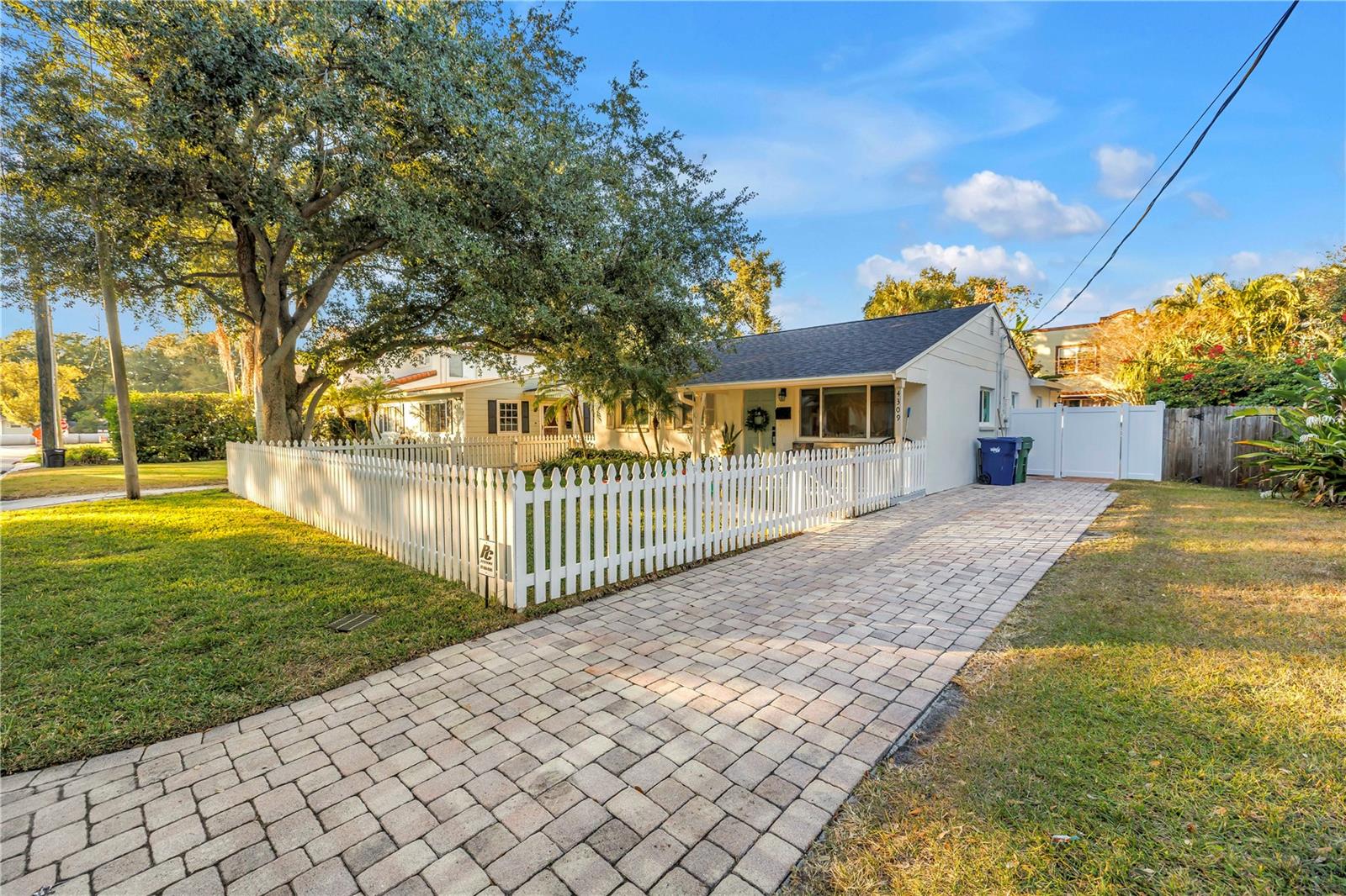 MARYLAND MANOR REV - Residential