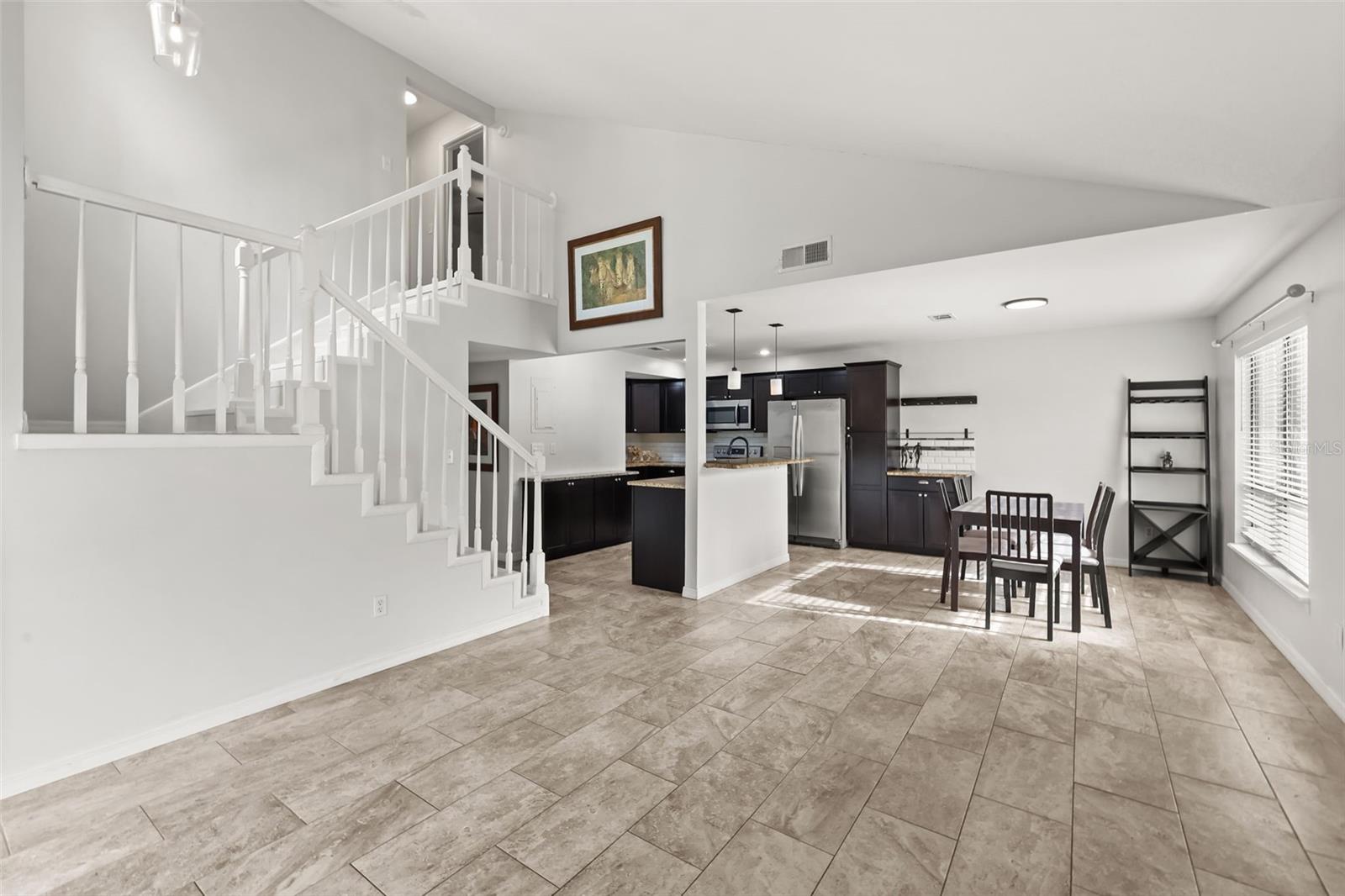 441 S NETHERWOOD CRESCENT 206