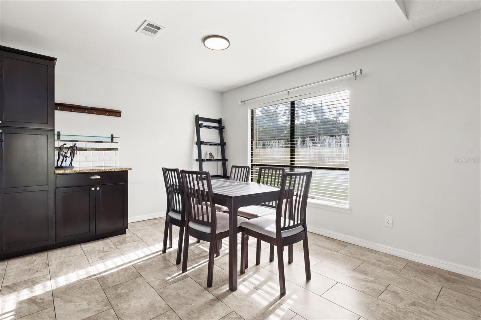 441 S NETHERWOOD CRESCENT 206