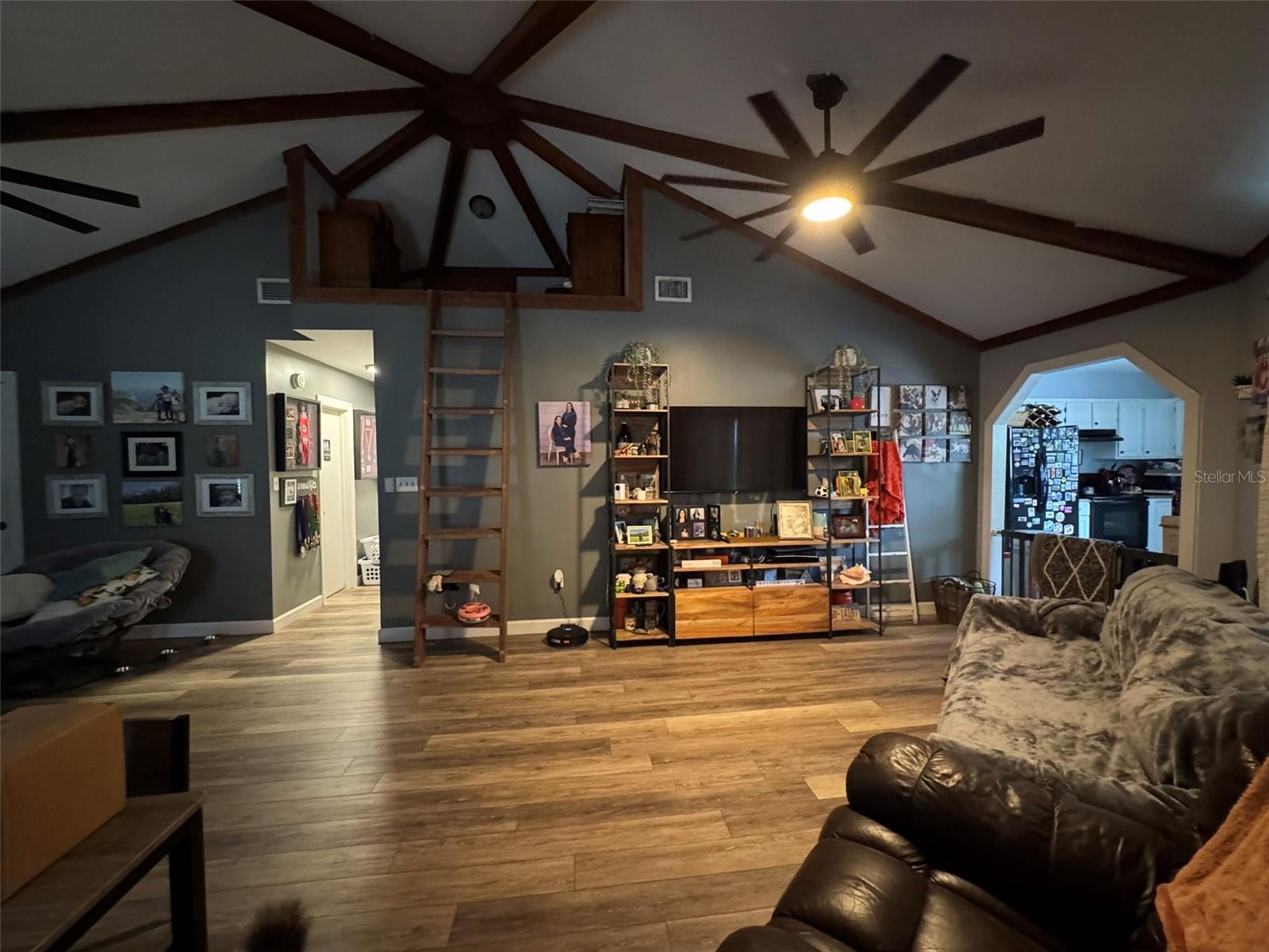 LAKE AVALON GROVES REP 02 - Residential