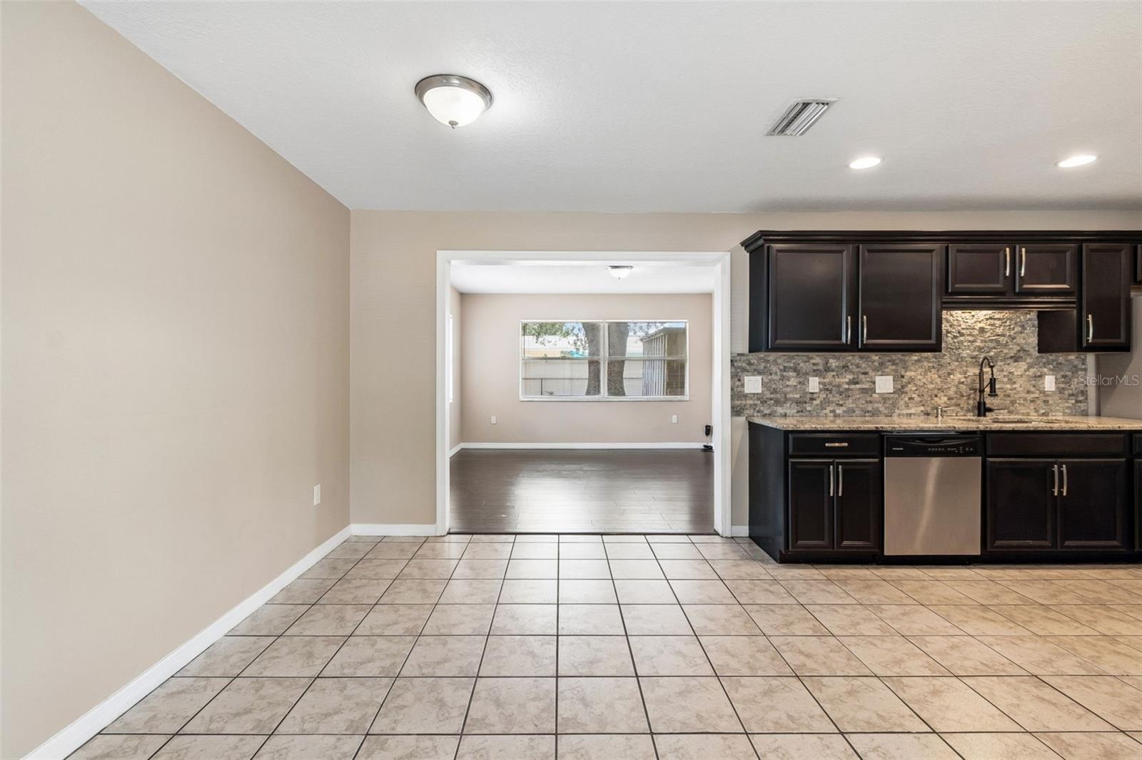 DE SOTO LAKES - Residential