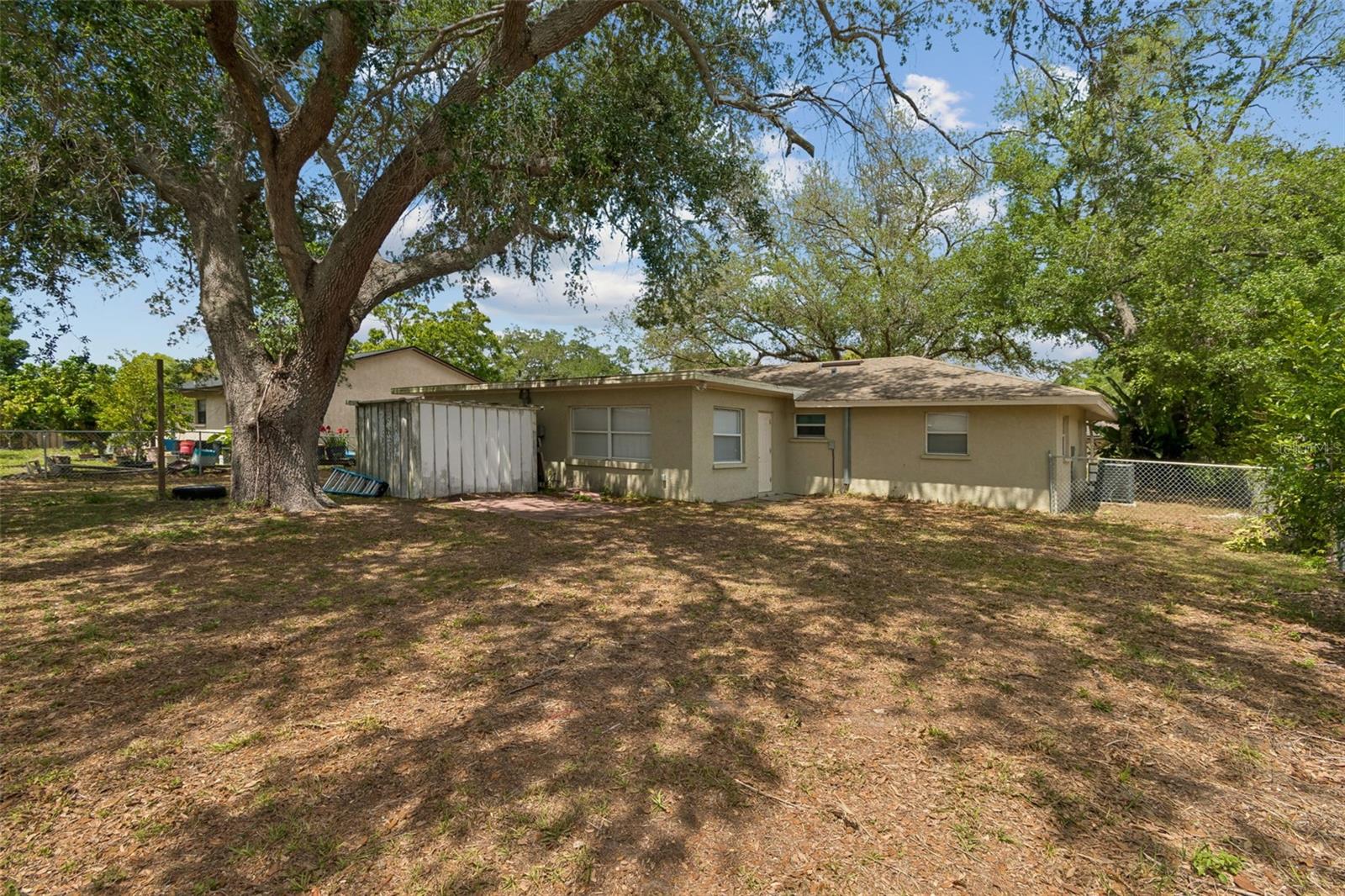 DE SOTO LAKES - Residential