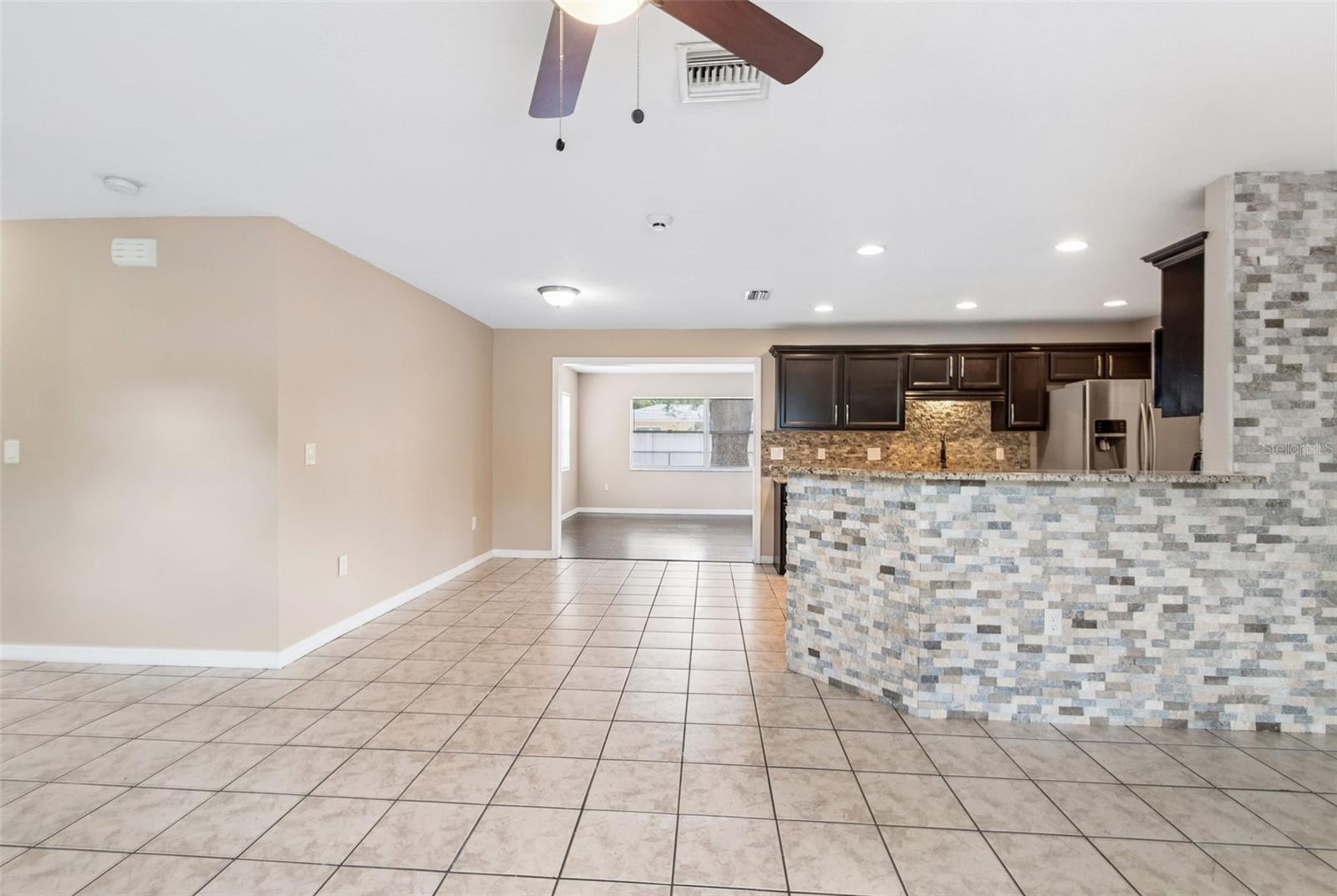 DE SOTO LAKES - Residential