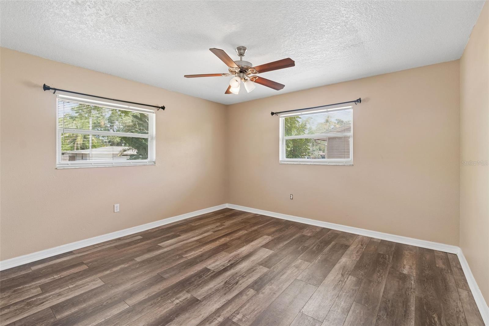 DE SOTO LAKES - Residential