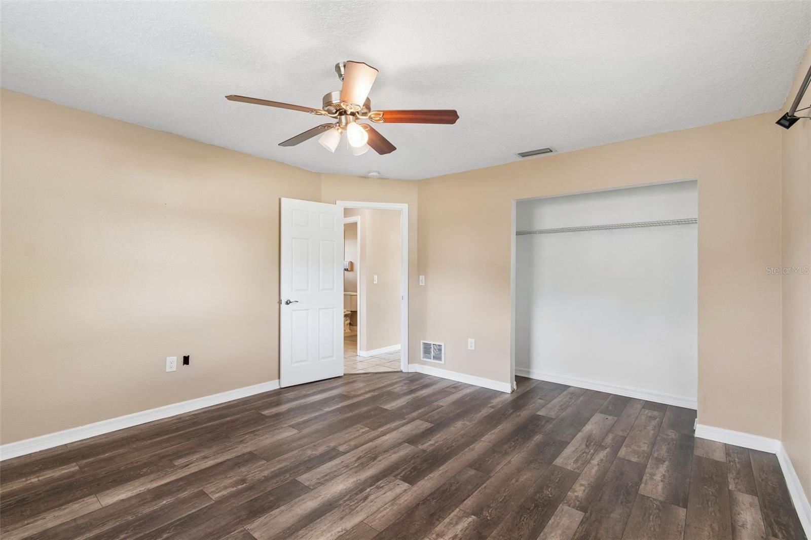 DE SOTO LAKES - Residential