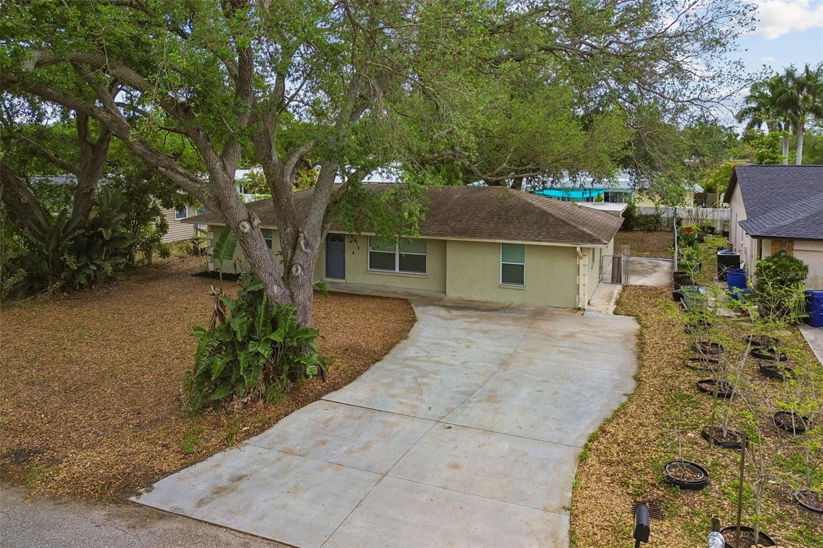 DE SOTO LAKES - Residential