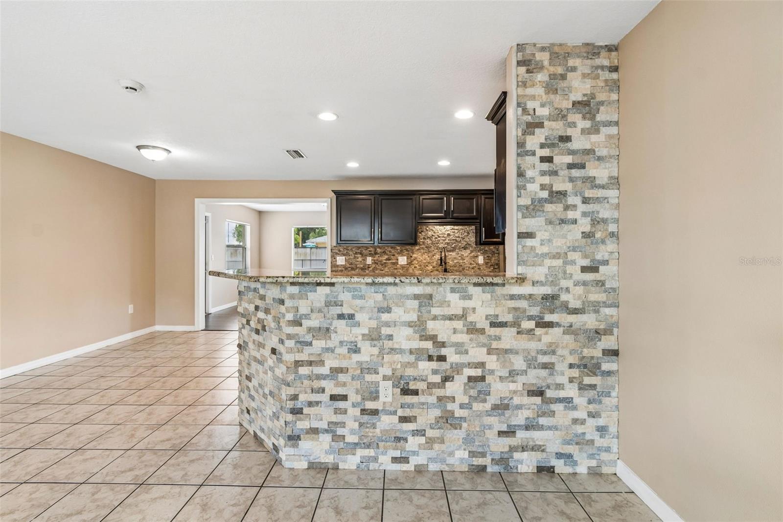 DE SOTO LAKES - Residential