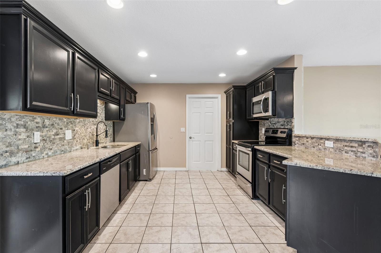 DE SOTO LAKES - Residential