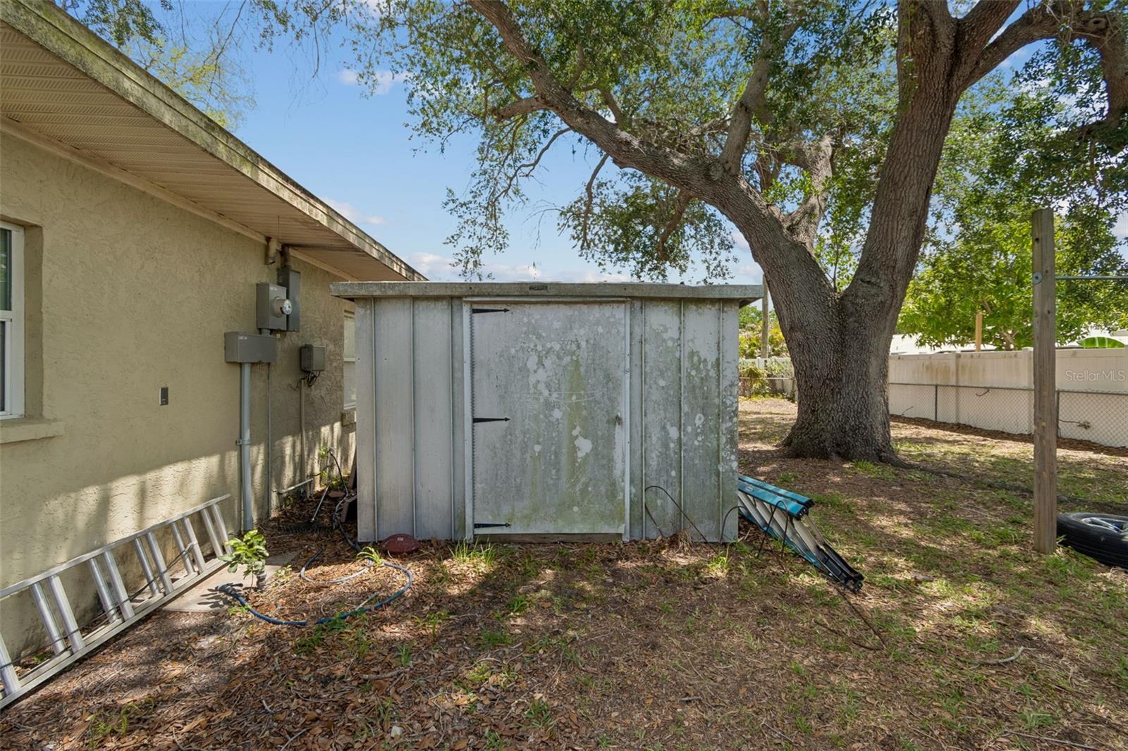 DE SOTO LAKES - Residential