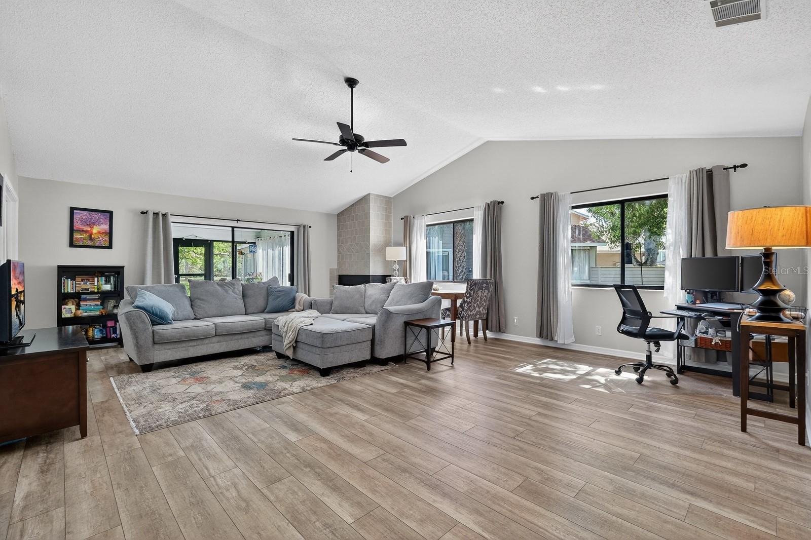 PELICAN BAY PH 04 UNIT 01 - Residential