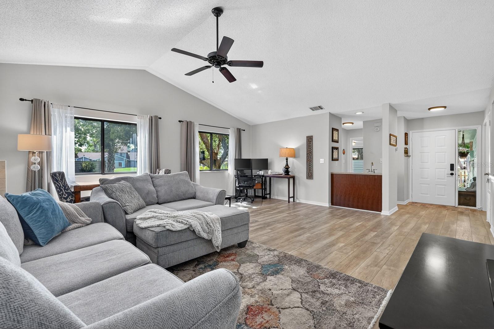 PELICAN BAY PH 04 UNIT 01 - Residential