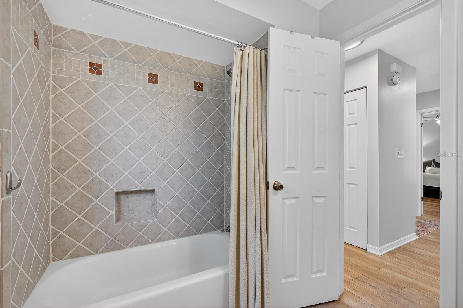 PELICAN BAY PH 04 UNIT 01 - Residential