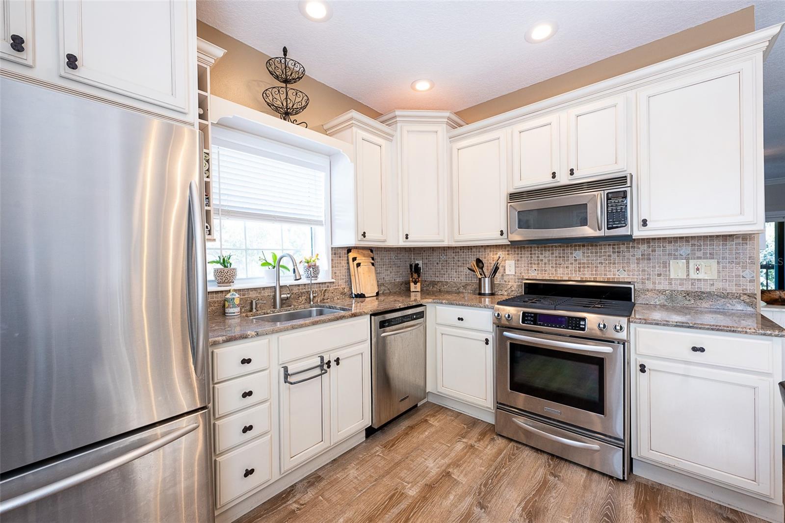 RYANS WOODS - Residential